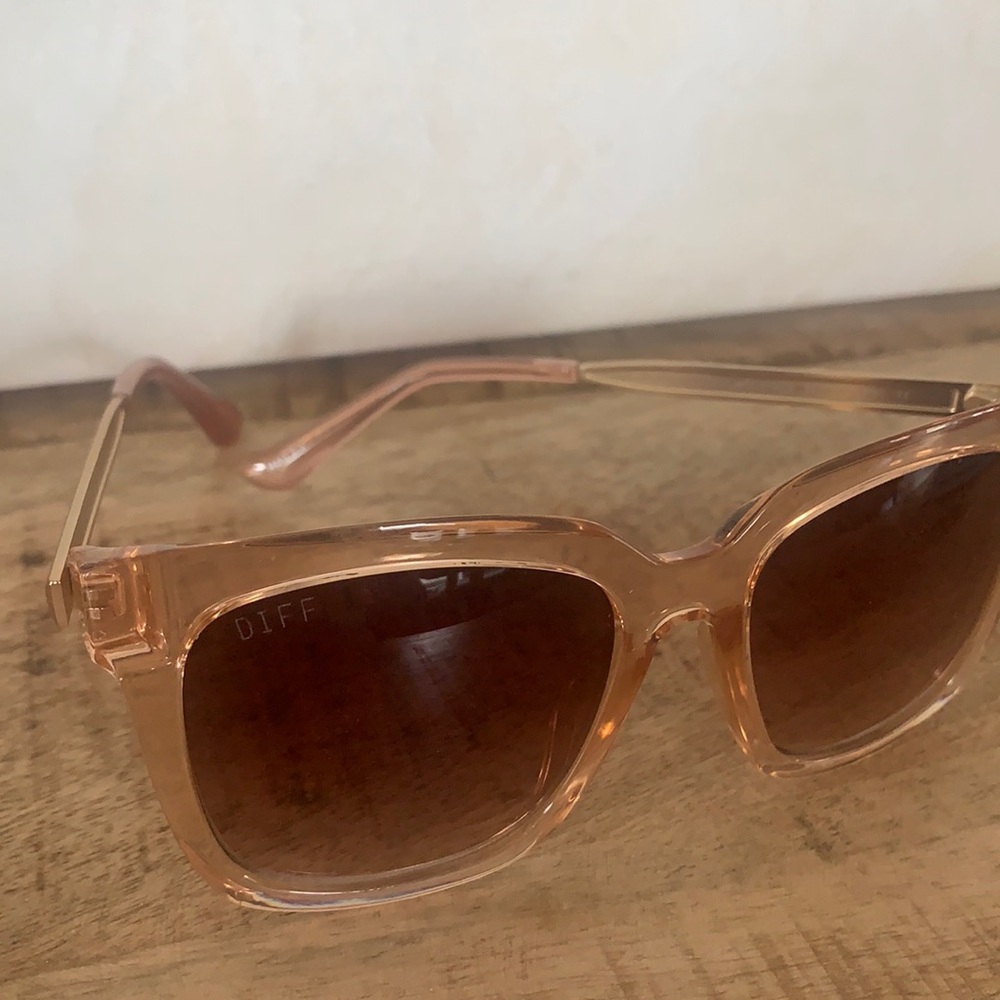 Brand new diff sunglasses